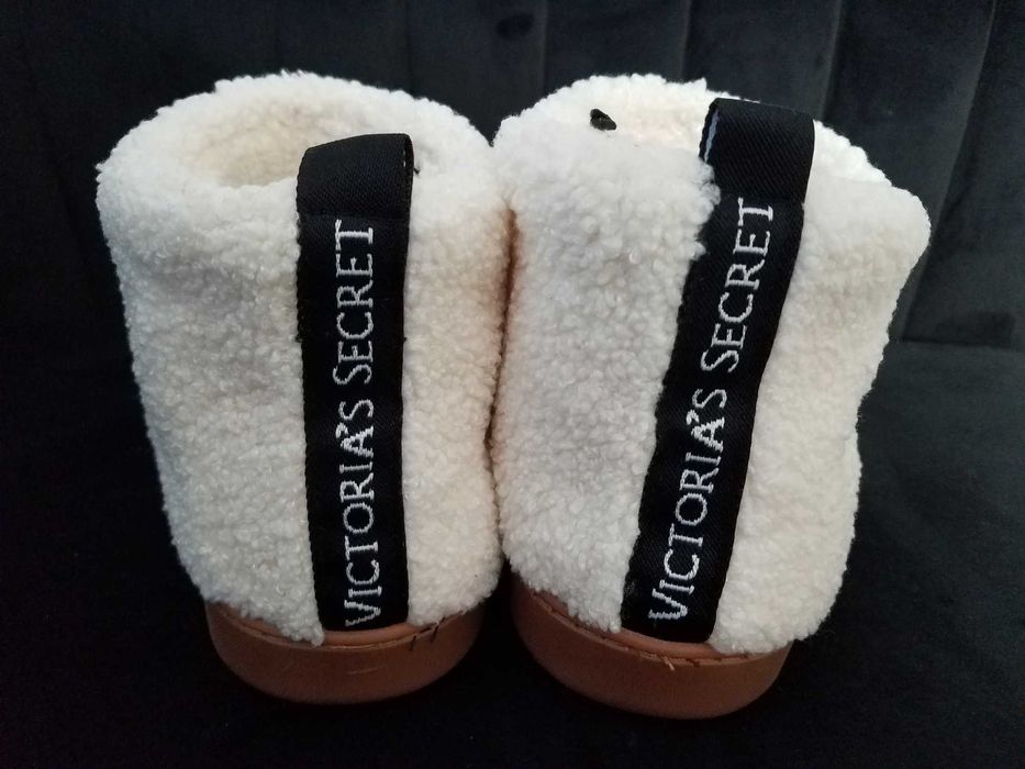 Buty Kapcie  Victoria 's Secret.