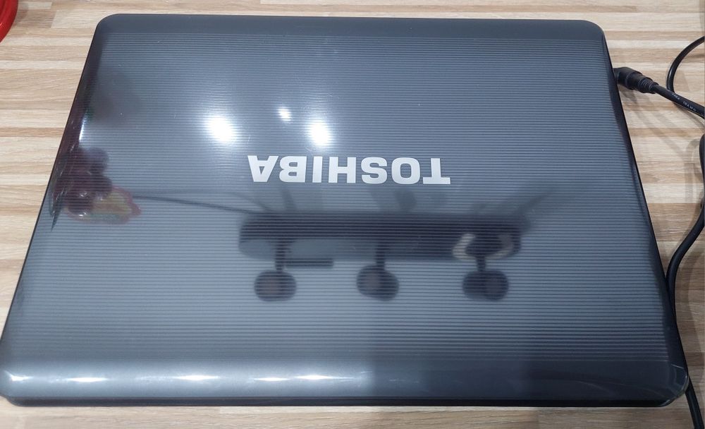Toshiba A300 2GB 256GB Windows 8