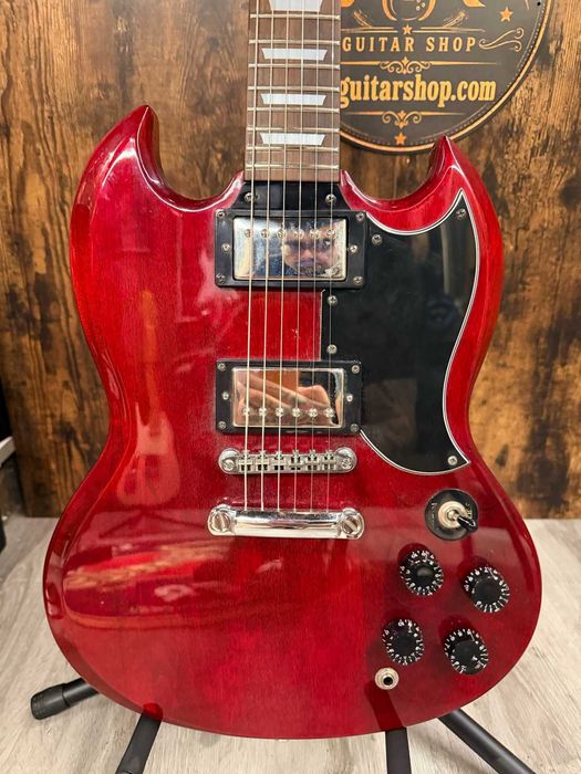 Guitarra Epiphone SG 400 + Hardcase