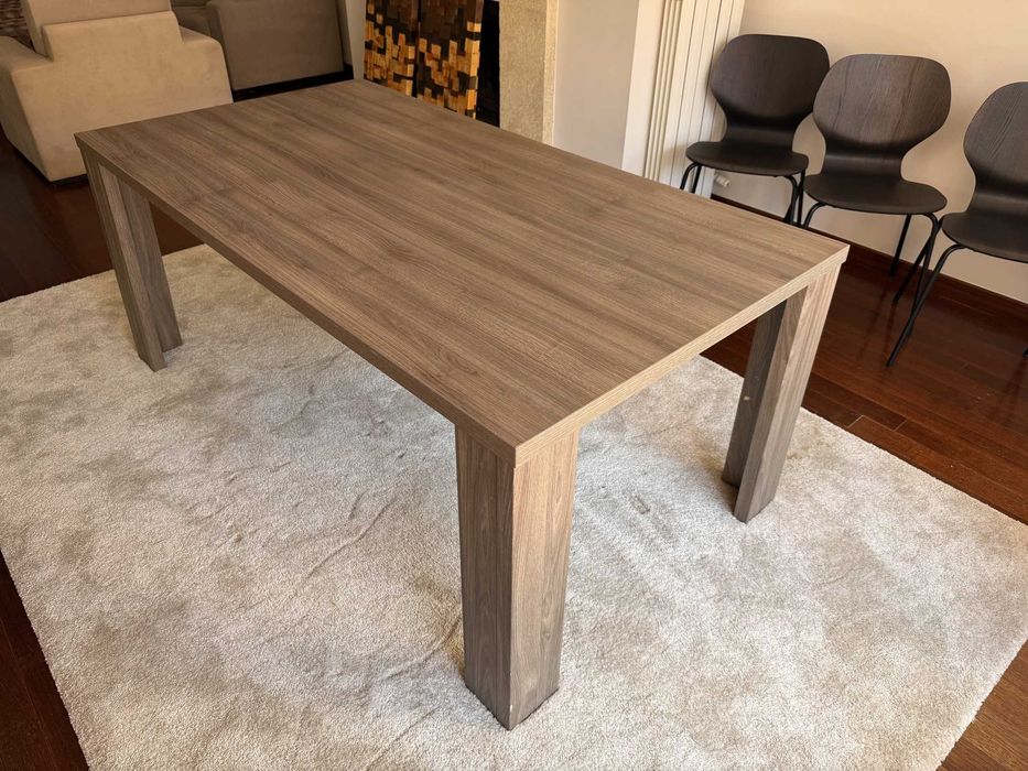 Mesa de Jantar Grande