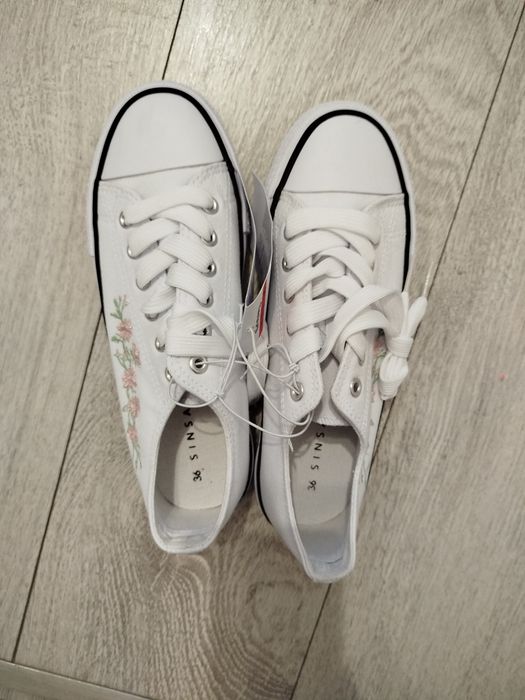 Buty trampki tenisówki Sinsay 36 37 białe