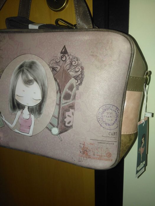 Mala Nova com etiqueta