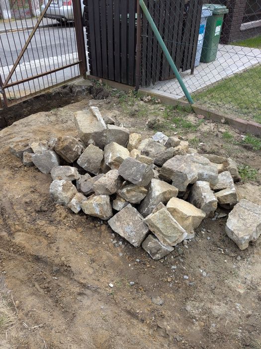 Oddam kamień granit kostkę