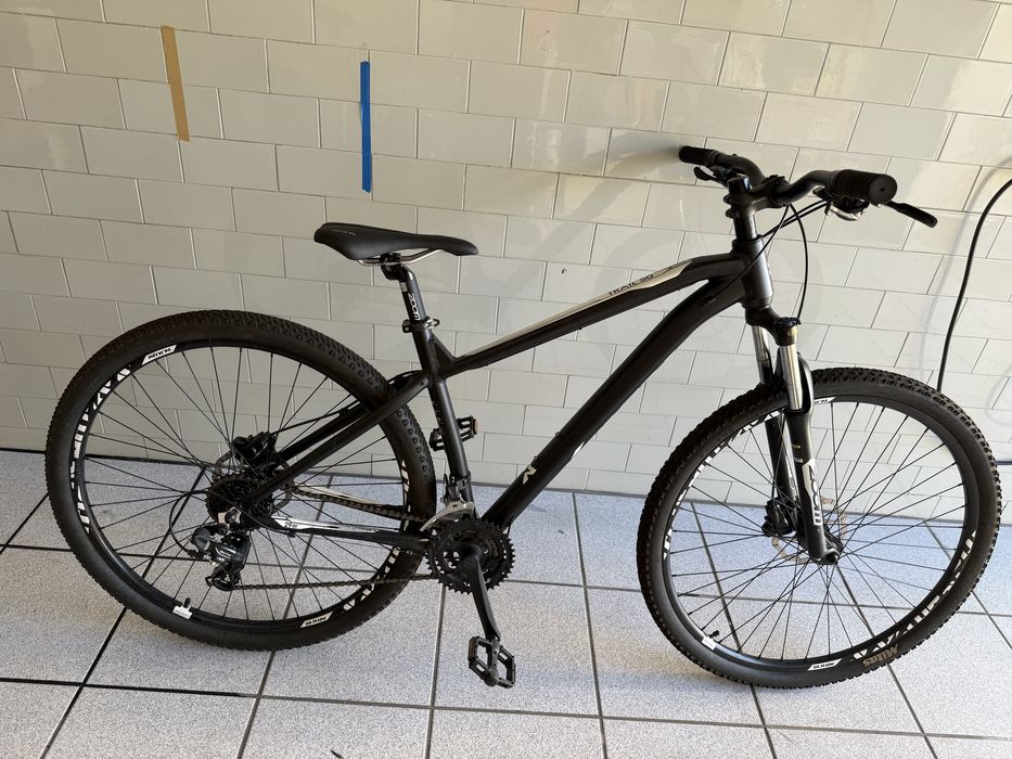 Bicicleta  em otimo estado roda 29 travoes hidraulicos