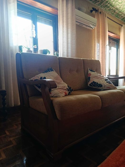 Conjunto Sofá cama e duas poltronas