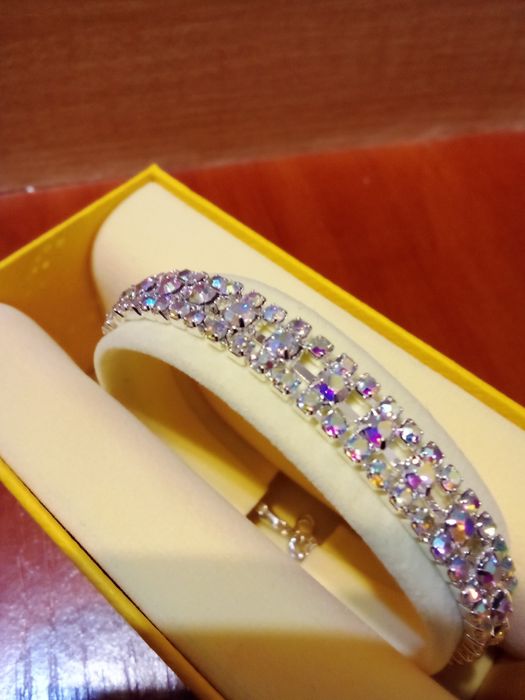 Продам браслет Swarovski