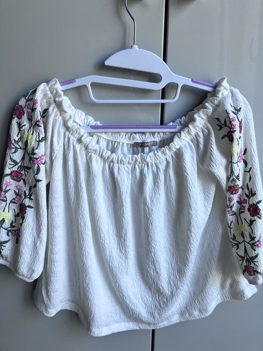 Bluzka Orsay boho kremowa z ala haftem na rękawach 38