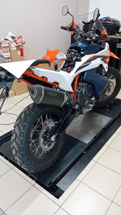 Ktm 890 adv r(1000km)