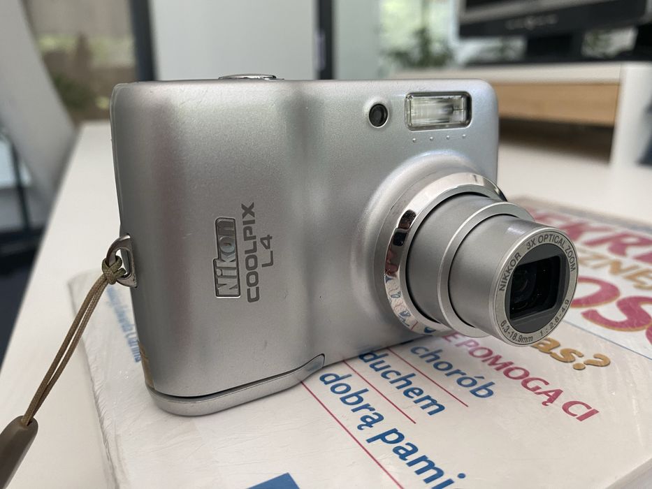 Aparat Cyfrowy Nikon Coolpix L4 rok 2006