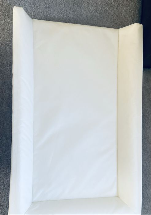 Trocador bebe semi-novo ikea