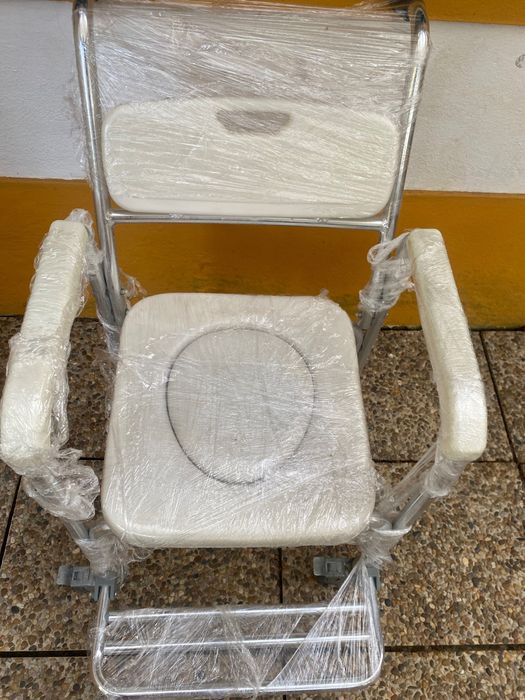 Cadeira de Banho/Sanitaria