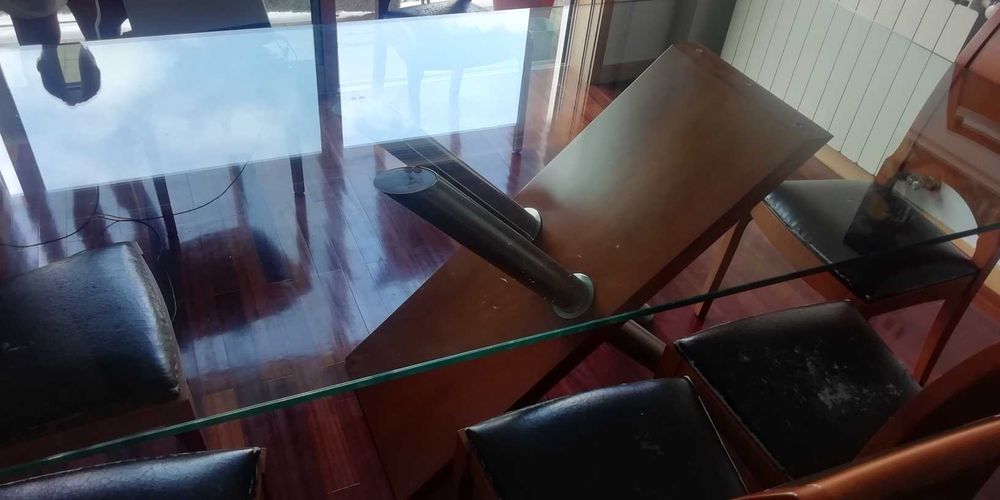 Mesa Jantar em vidro