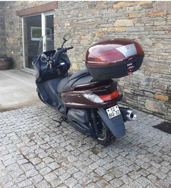 Yamanha Magesty 400 como nova