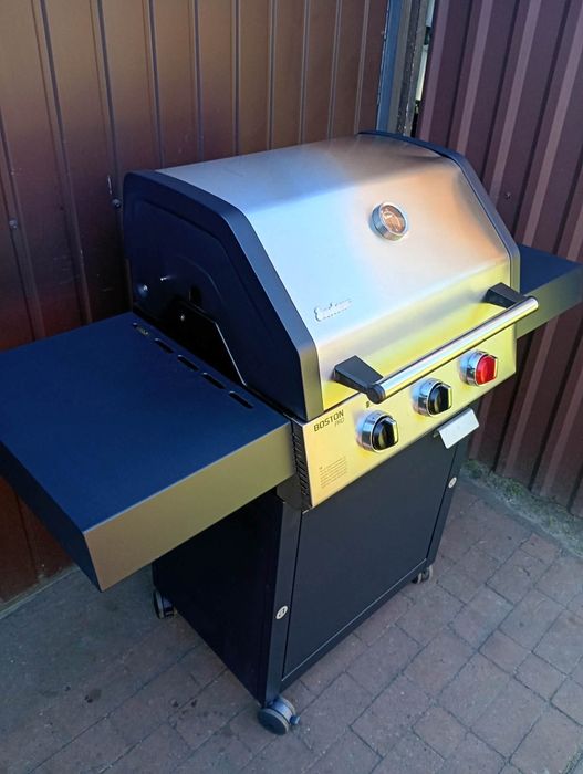 Duży grill gazowy
