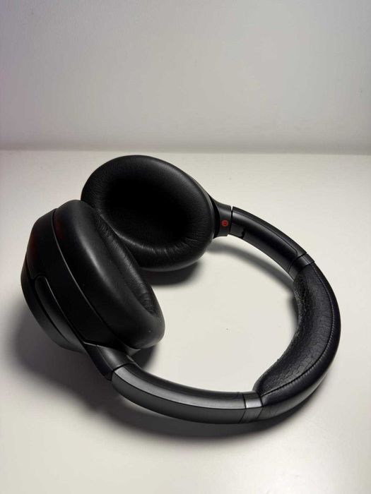 Sony WH-1000XM3 - Auscultadores com Noise Cancelling Premium