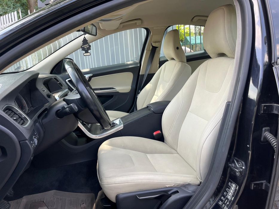 Volvo S60 2.0T 203KM