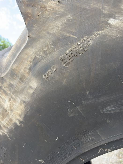 Opona 710/70R42 Vredestein