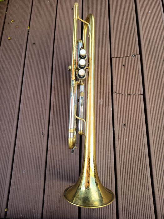 Trompete Bach Stradivarius modelo 37