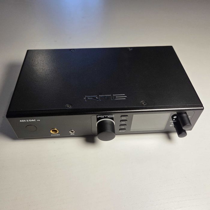 RME ADI-2 DAC FS (akm)