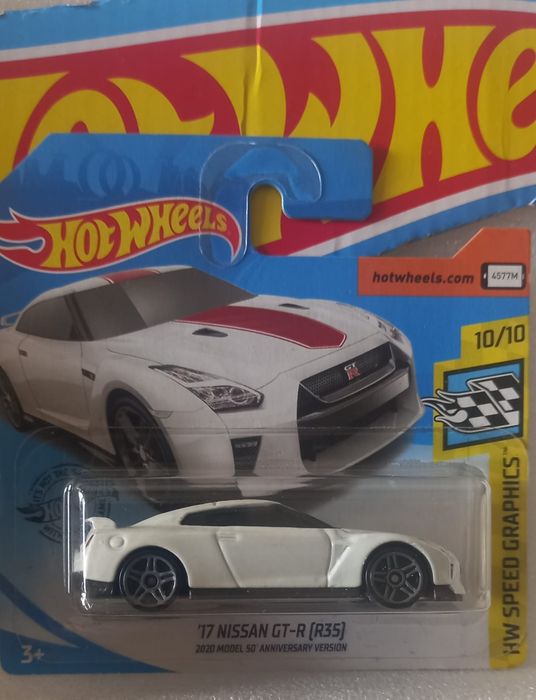 17 Nissan GT-R R35 Hot Wheels