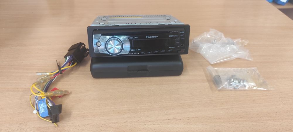 Radio samochodowe Pioneer DEH-3000MP w super stanie