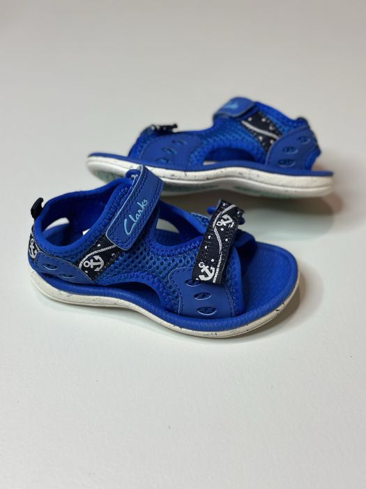 Clarks отличные хорошего дорогого бренда босоножки