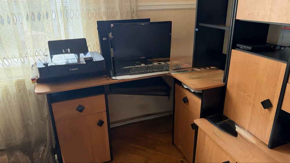 Комплект меблів (стінка+шафа+стіл)