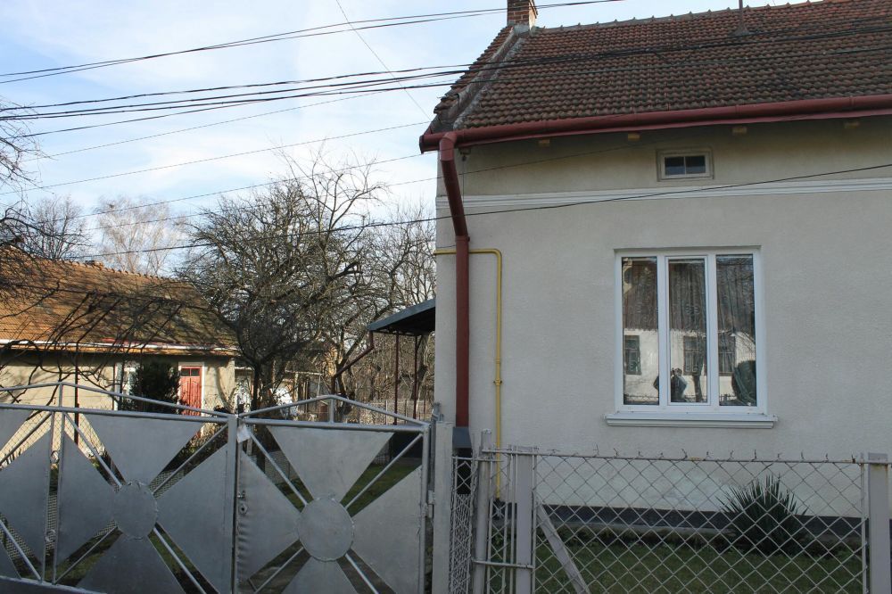 Будинок з ділянкою 0.569 га.