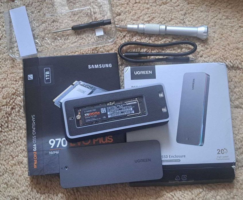 зовнішній карман для SSD M2 NVMe Ugreen CM777 20Gbps USB3.2 TypeC