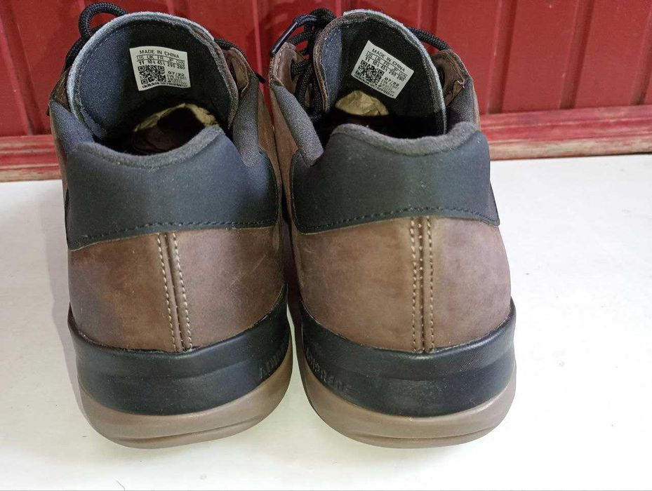 Продам Кросівки ADIDAS Anzit DLX р.45