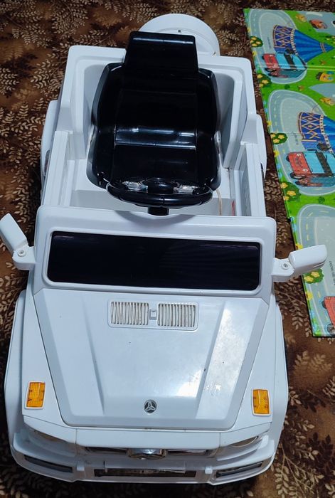 Продам машинку на пульту