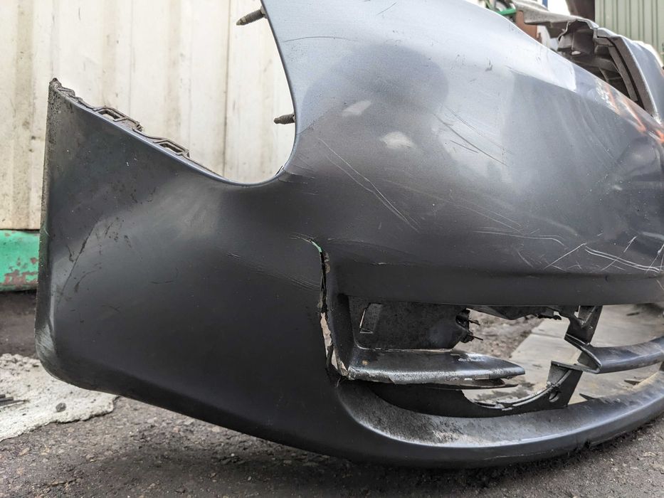 Audi A4 B7 Kombi Avant Zderzak Przód Przedni Lakier LX7Z