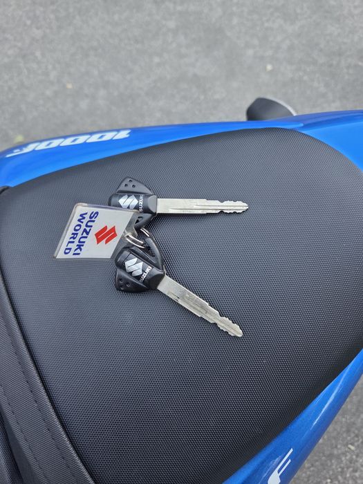 Мотоцикл SUZUKI  GSX-S1000F з Японії