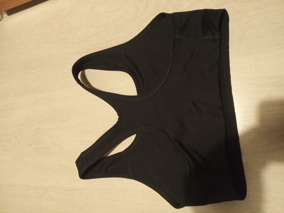 Top XS Nike czarny must have