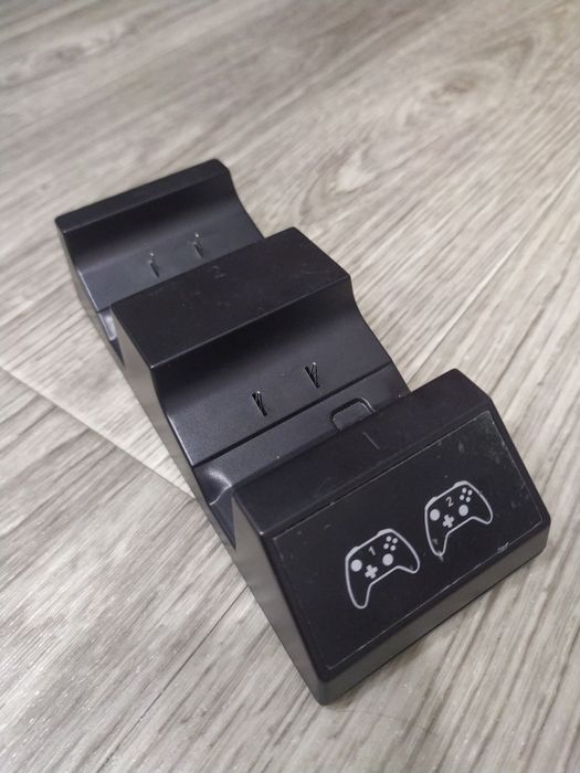 Док станция для геймпадом Xbox