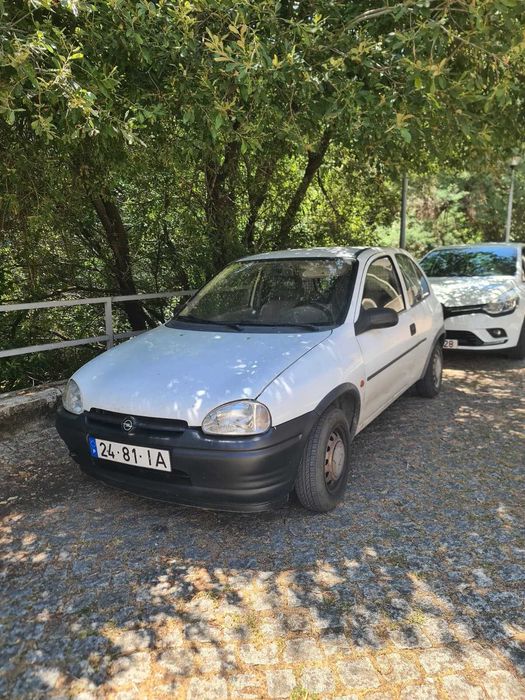 Opel Corsa B comercial