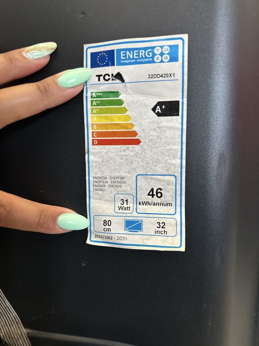 TV LED 32" HD c/ Sintonizador Satélite, Cabo e TDT - TCL