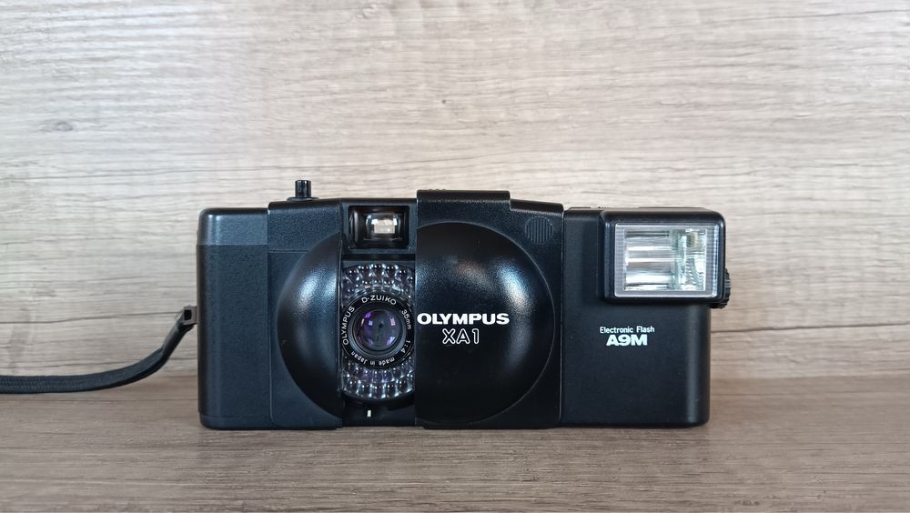 ストラップ付き Olympus XA XAのストラップ | 出張撮影 スタジオたいとう ☆東京都台東区