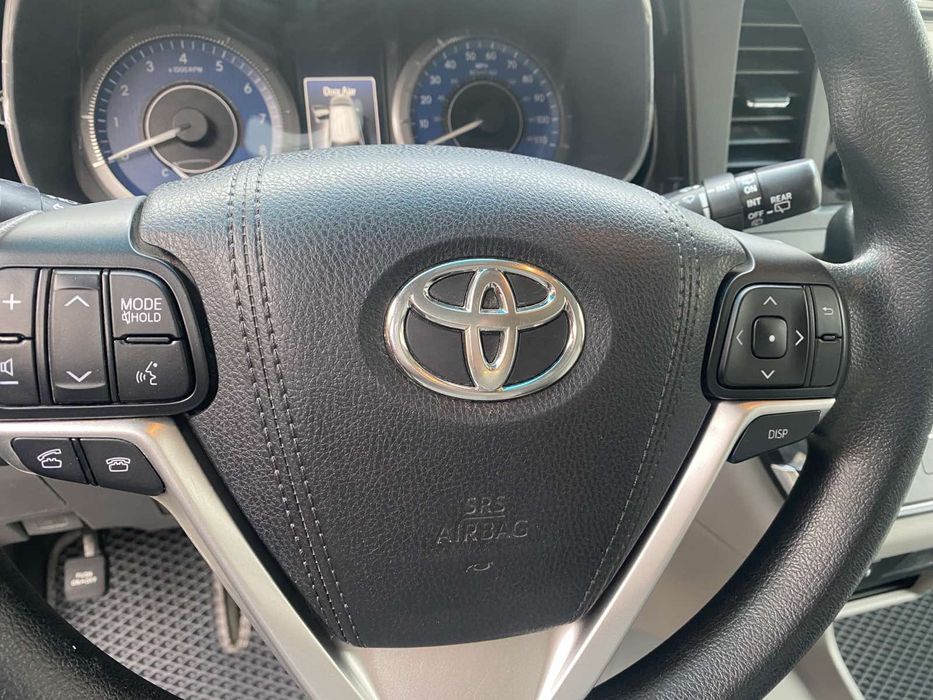 Toyota sienna 2015 AWD  3.5 під gbo