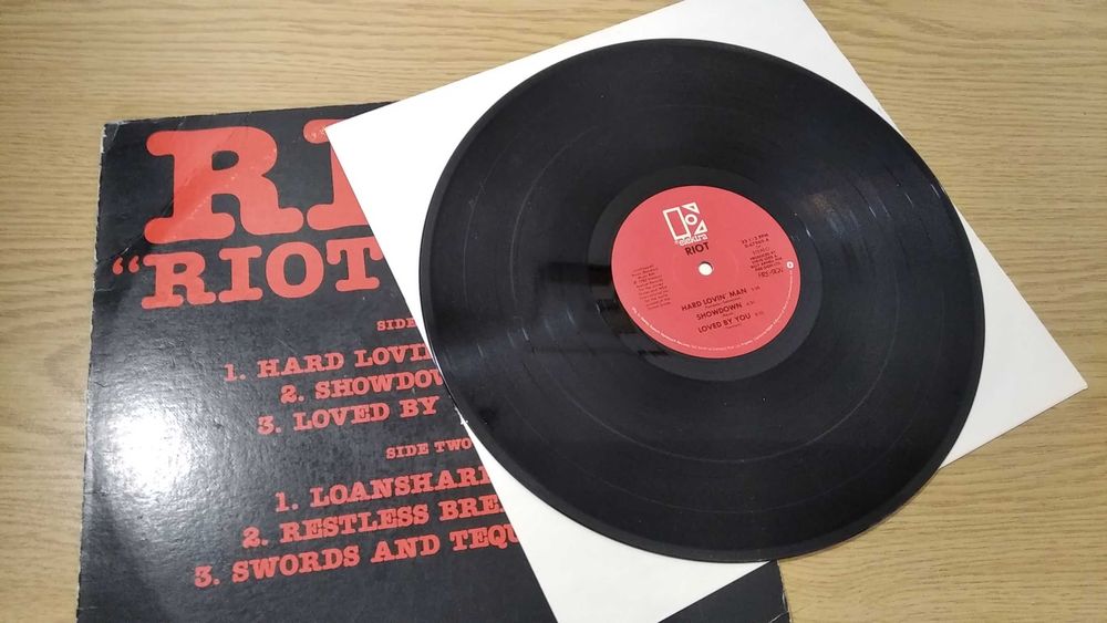 Winyl "Riot Live" Limitowana edycja VG