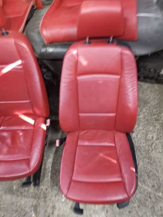 BMW E92 fotele czerwona skóra + boczki przedlif