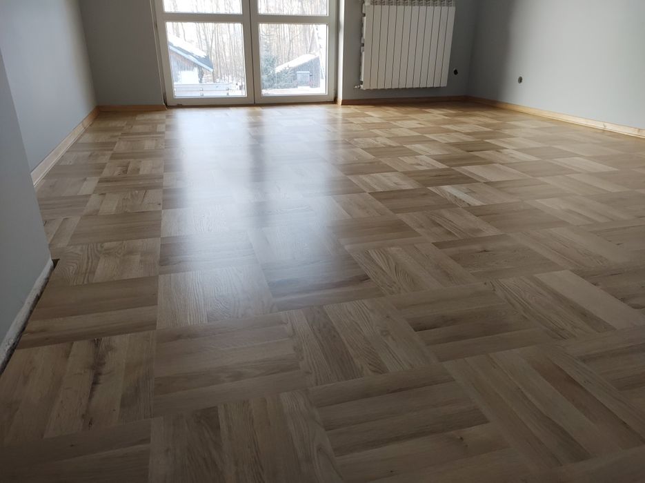 Cyklinowanie Mielec. Renowacje schodów i parkietów.