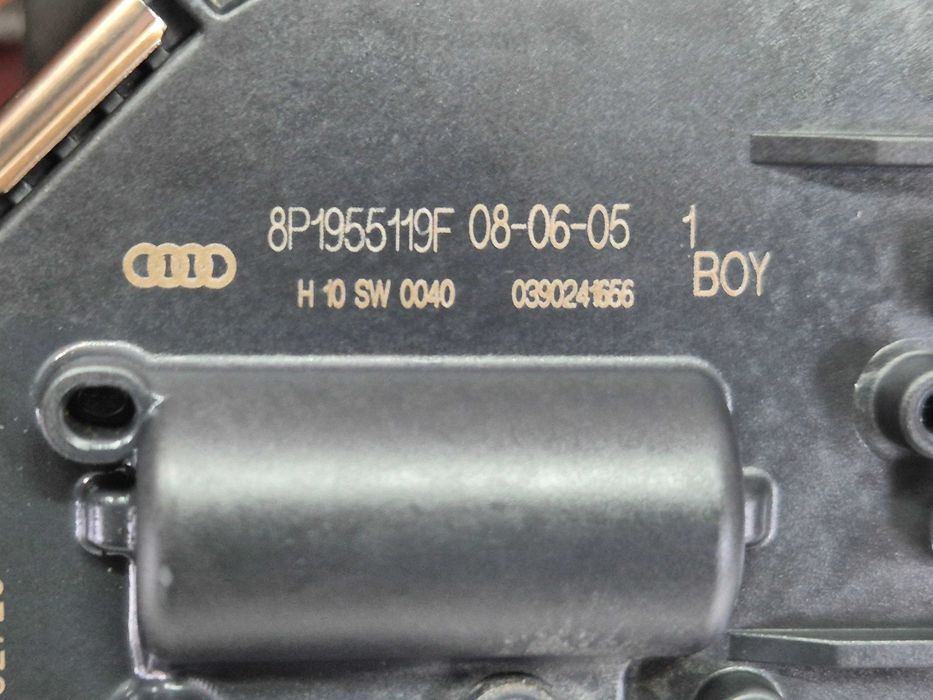 audi a3 8p mechanizm silniczek wycieraczek przód przedni