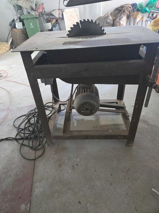 Trayzega piła stołowa.