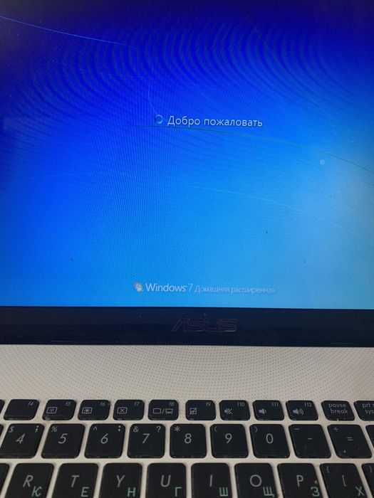 Ноутбук Asus x550 cc білий