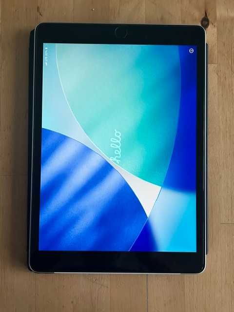 Apple iPad 9. generacji 256 GB Wi-Fi + Cellular + oryginalna klawiatura Apple
