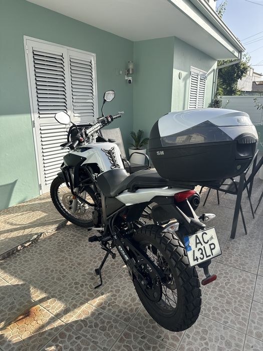 Moto adventure DSR TT 125