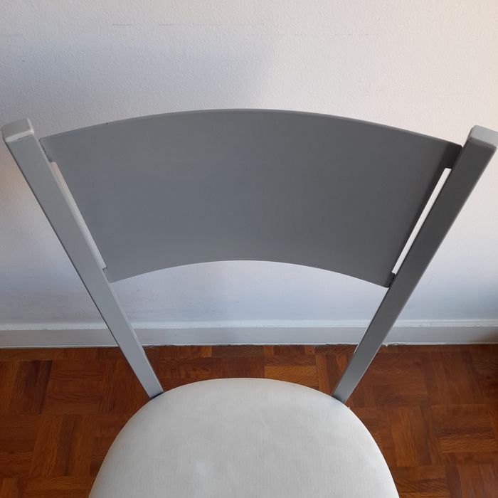 Cadeiras confortável e  jardim