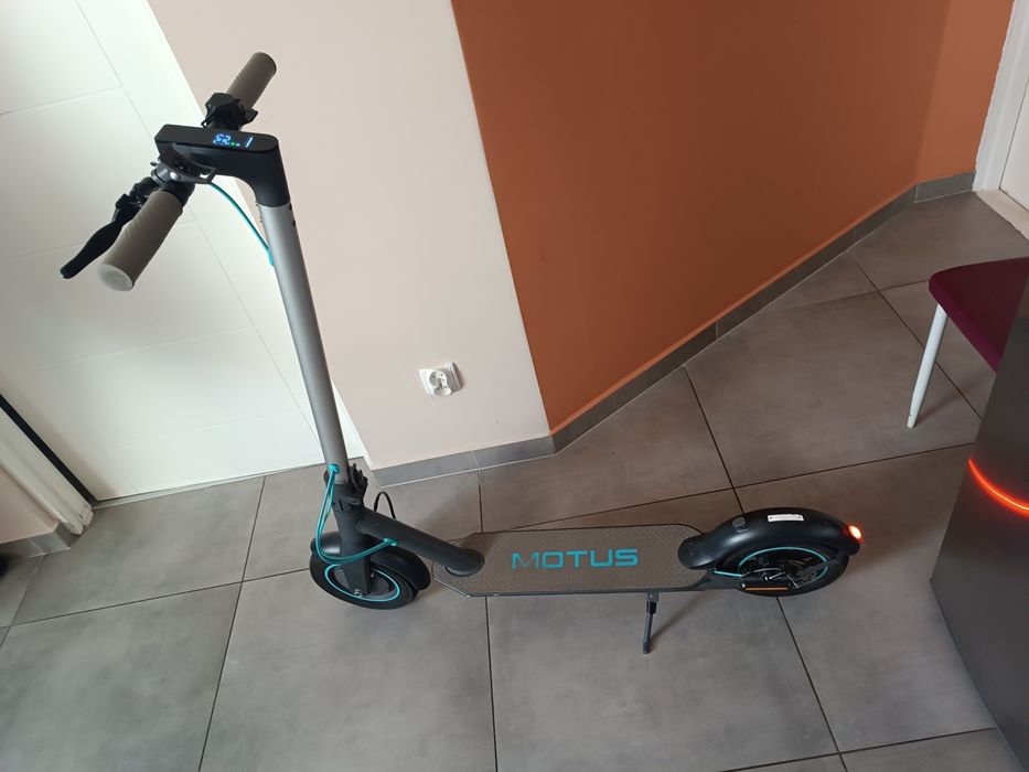 Hulajnoga elektryczna motus scooty 10 lite