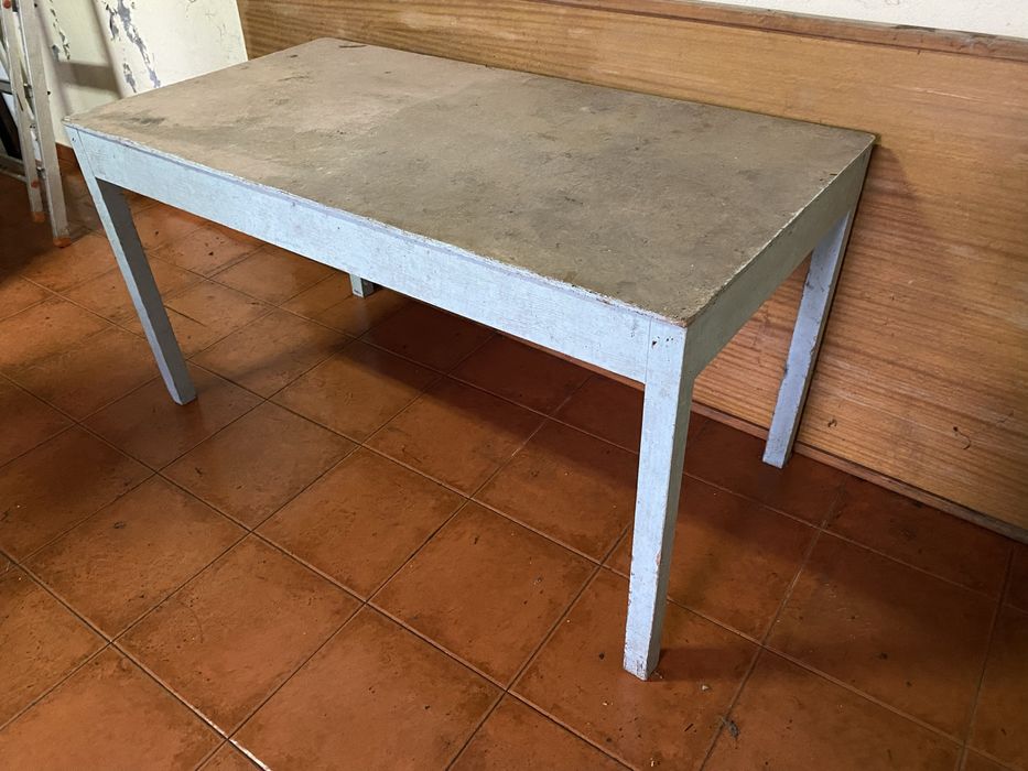 Mesa Antiga em Madeira